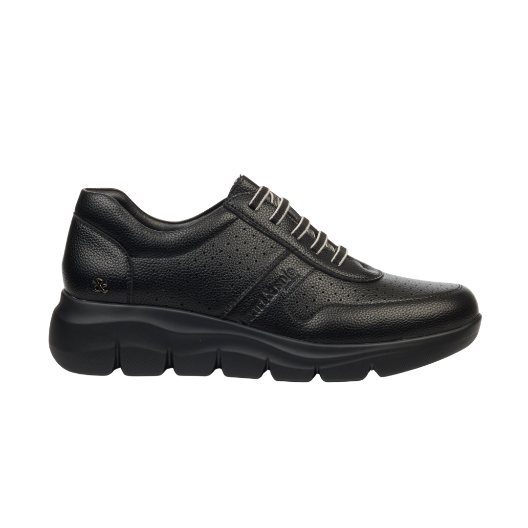 Black DC Solace 1 lightweight sneakers for everyday comfort in Namibia